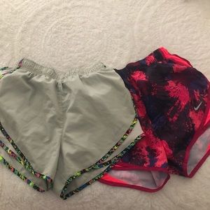 2 pairs of Nike shorts